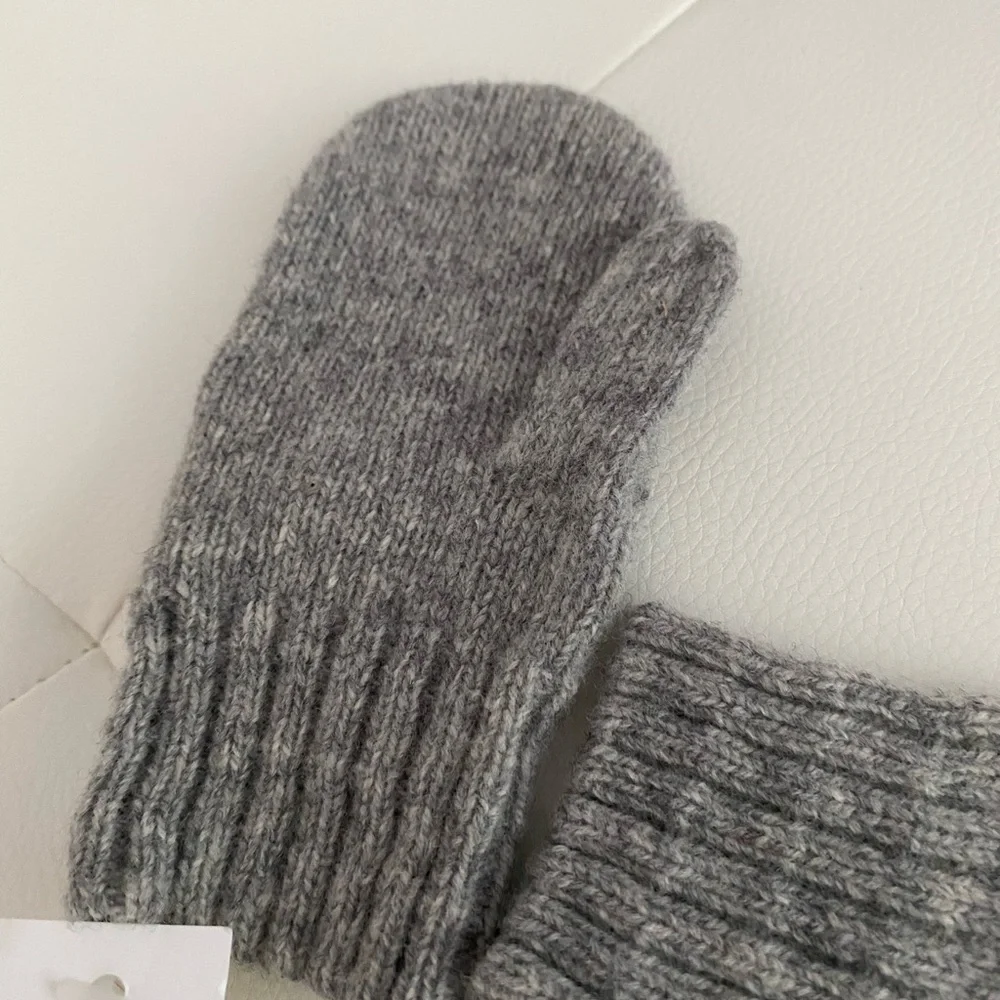 NWT Jacadi Mittens